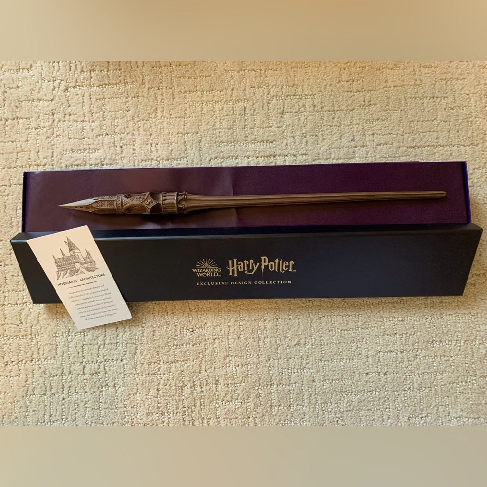 Damaged Hogwarts Architecture Wand